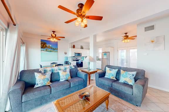 Seaside Waterfront Condo w Ocean View, Pool, Central AC & WiFi - Dogs OK