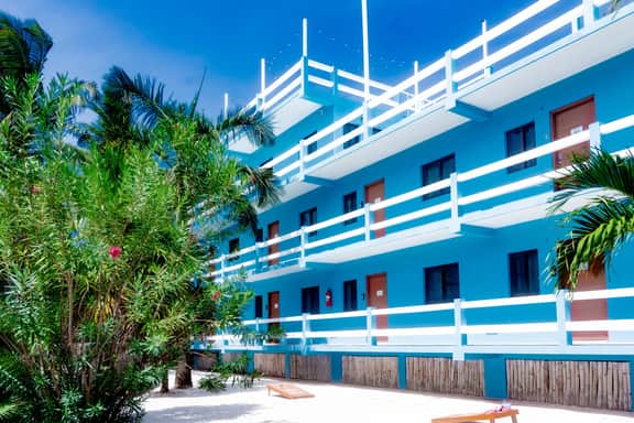 Resort Gem with Great Views, WiFi, AC, Shared Pool & Rooftop Deck