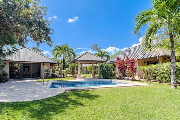 Private Pool Home | 2 King Suites & Beach Club - Image 4