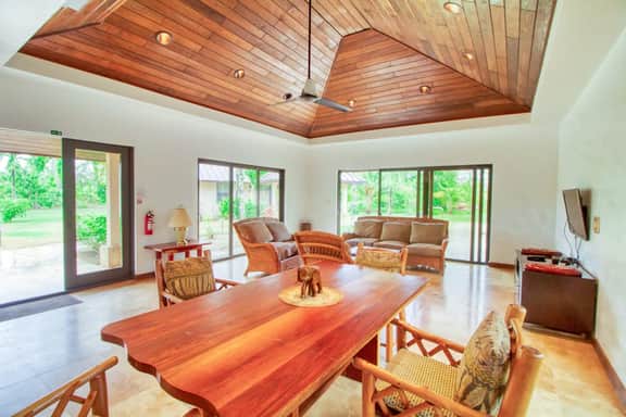 Luxurious private home in wildlife sanctuary with private pool, patio & dogs OK