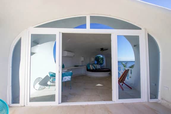 Unique waterfront studio with AC, pool, bikes, & kayaks