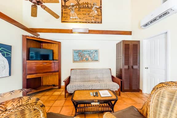 Oceanfront retreat with water view, pool, AC & free WiFi - easy beach access
