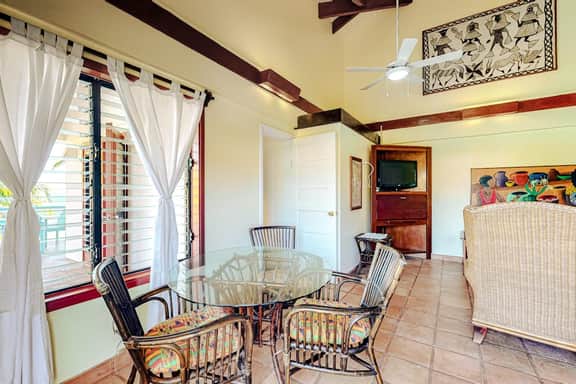 Comfortable oceanfront condo with a shared pool, ocean views & free WiFi