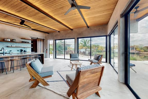 Luxury villa in gated community with tropical garden, pool & pet friendly