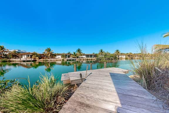 Luxury villa in gated community with tropical garden, pool & pet friendly