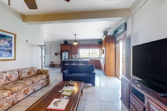 Enchanting home with pool, volleyball, mountain & city views & AC