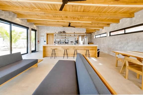 Tranquil waterfront villa with private deck & full kitchen