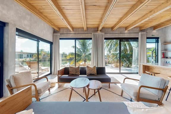 Spacious waterfront villa with splash pool, beach access & private terrace