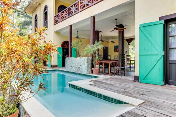 Two Riverfront Suites with Shared Infinity Pool, Balcony Views, WiFi, AC - Dogs OK