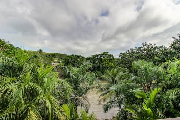 Riverfront Suite, Lovely View, Partial AC, WiFi & Pool