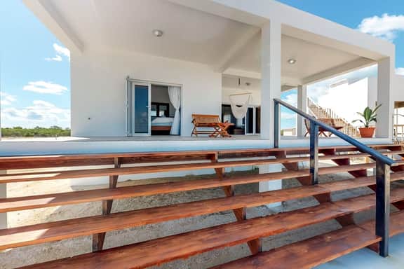 Waterfront home in a quiet area with amazing views, pool, lanai & hammock