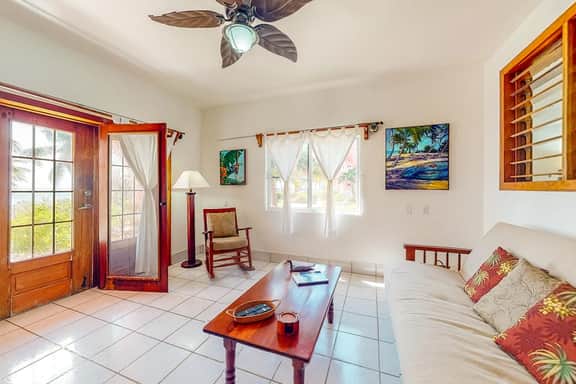 Romantic beachfront getaway with ocean views, pool, WiFi & partial AC