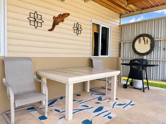 Modern Nature Studio with Private Pond in Belmopan - Image 5
