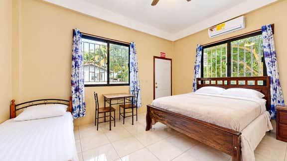 Coastal Dangriga Apartment with AC, In-Unit Laundry & Full Kitchen - Image 5
