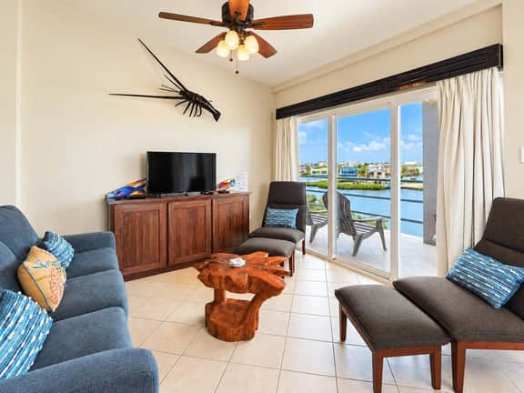 Renovated 2BR with Sunset Views at Mara Laguna - Image 2