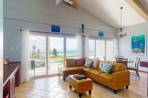 Steps from the sea apartment with shared pool & ocean-view balcony