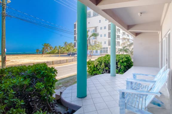 Sea-view, dog-friendly condo with pool & central AC- between the beach & lagoon