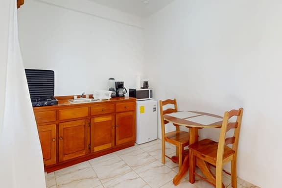 Charming single-level apartment with kitchenette and great location