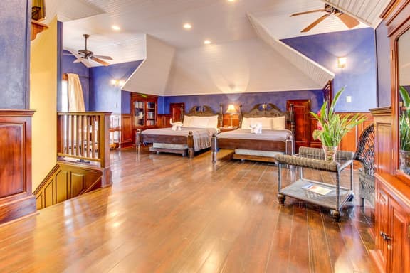 Riverfront Suite with Balcony, WiFi, AC, Infinity Pool & Forest View