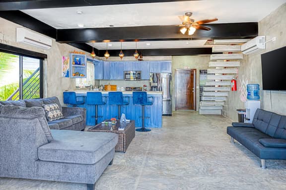 Oceanfront villa w inviting pool, breathtaking views, tranquil surroundings